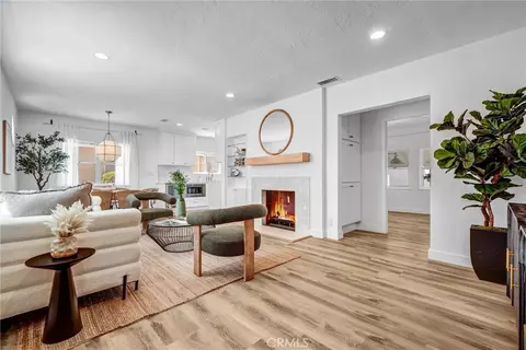 Living - 4155 Keever Ave, Long Beach, CA 90807 photo 2 of 2