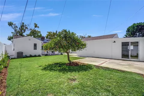 Exterior - 4155 Keever Ave, Long Beach, CA 90807 photo 6 of 8