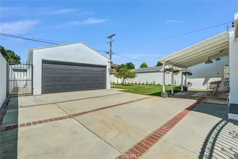Exterior - 4155 Keever Ave, Long Beach, CA 90807 photo 3 of 8