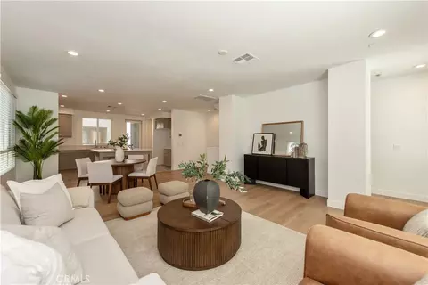 Living - 2870 N Glassell, Orange, CA 92865 photo 2 of 2
