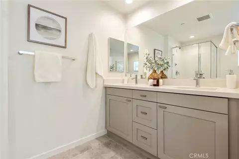 Bath - 2870 N Glassell, Orange, CA 92865 photo 5 of 7