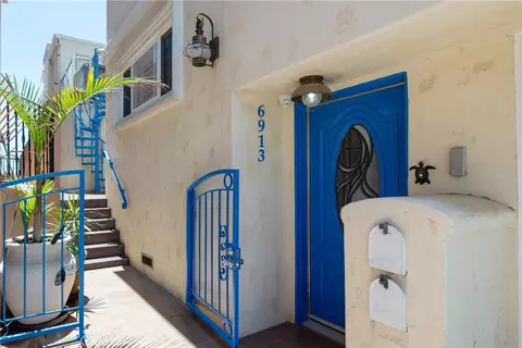 Exterior - 6911 E Seaside, Long Beach, CA 90803 photo 2 of 4