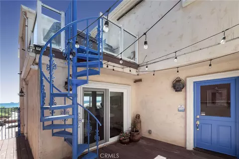 Exterior - 6911 E Seaside, Long Beach, CA 90803 photo 3 of 4