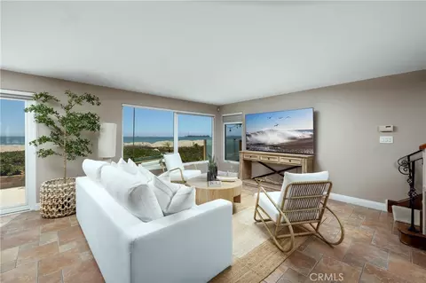 Living - 6911 E Seaside, Long Beach, CA 90803 photo 1 of 3