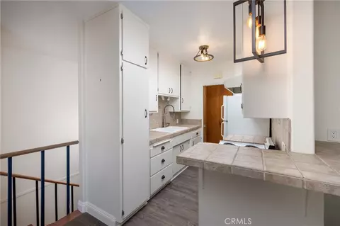 Kitchen - 6911 E Seaside, Long Beach, CA 90803 photo 4 of 5