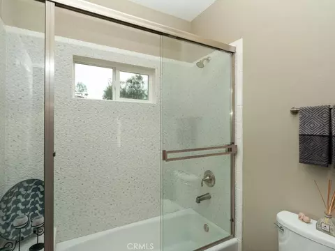 Bath - 1406 Devin, Fallbrook, CA 92028 photo 4 of 5