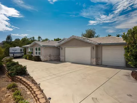 Exterior - 1406 Devin, Fallbrook, CA 92028 photo 2 of 18