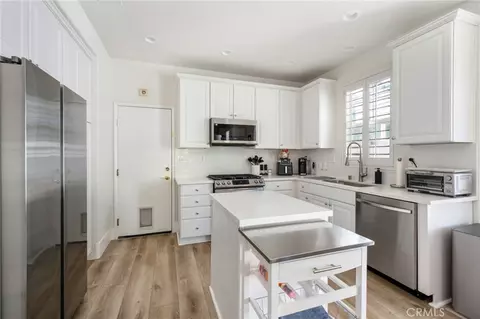 Kitchen - 24 Thorp Spg, Ladera Ranch, CA 92694 photo 1 of 3