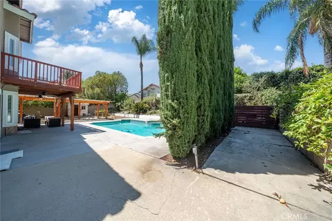 Exterior - 919 W 14th St, Upland, CA 91786 photo 7 of 10
