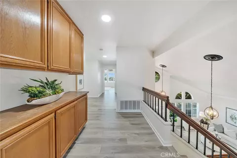 Entry Way - 919 W 14th St, Upland, CA 91786 photo 4 of 5