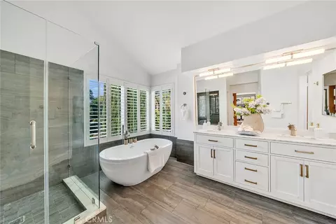 Bath - 919 W 14th St, Upland, CA 91786 photo 3 of 6