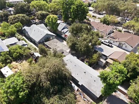 View/Area - 823 N Madison Ave, Pasadena, CA 91104 photo 3 of 4