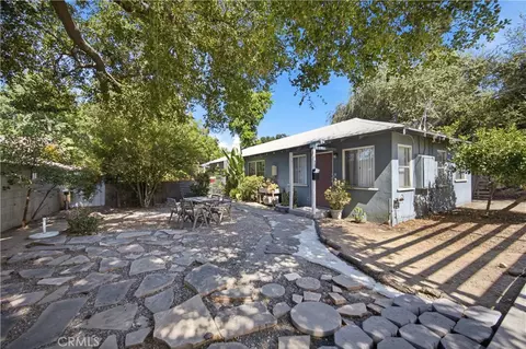 Exterior - 823 N Madison Ave, Pasadena, CA 91104 photo 3 of 5