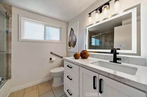Bath - 14532 Westfall Rd, Tustin, CA 92780 photo 4 of 4