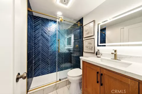 Bath - 14532 Westfall Rd, Tustin, CA 92780 photo 3 of 4