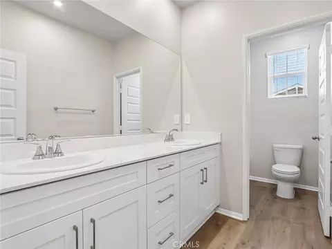 Bath - 40118 Campos Elegantes, Temecula, CA 92591 photo 2 of 4