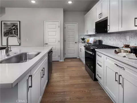 Kitchen - 40118 Campos Elegantes, Temecula, CA 92591 photo 2 of 2