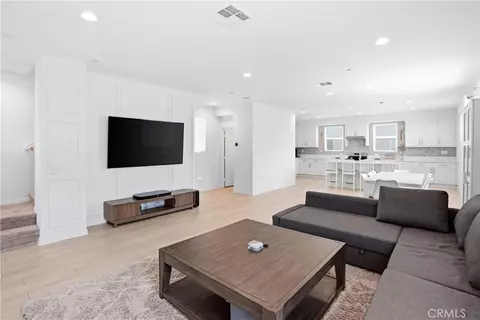 916 E 3rd St, Santa Ana, CA 92701