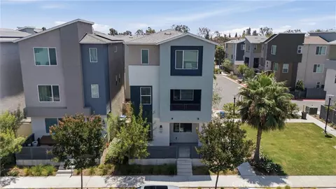 916 E 3rd St, Santa Ana, CA 92701