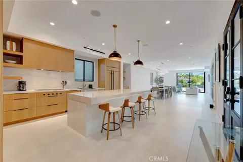 203 Indianapolis Ave, Huntington Beach, CA 92648