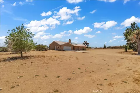 Exterior - 13473 Rochester, Phelan, CA 92371 photo 8 of 10