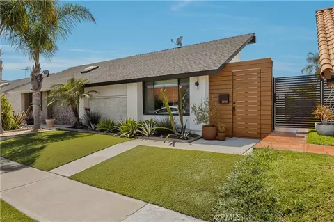 1919 Alsuna, Huntington Beach, CA 92648