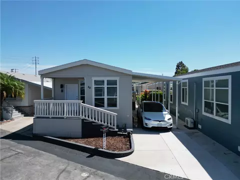 903 W 17th St #24, Costa Mesa, CA 92627