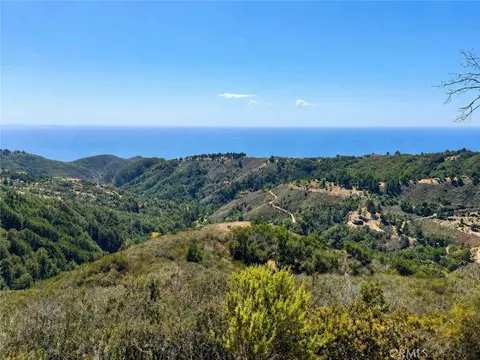 46190 Pfeiffer Rdg, Big Sur, CA 93920