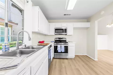 Kitchen - 12525 Pinehurst, El Monte, CA 91732 photo 4 of 4