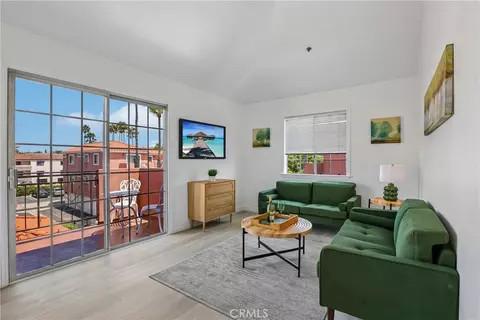 409 Utica #A11, Huntington Beach, CA 92648
