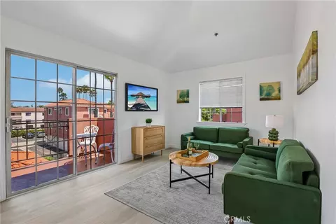 409 Utica #A11, Huntington Beach, CA 92648