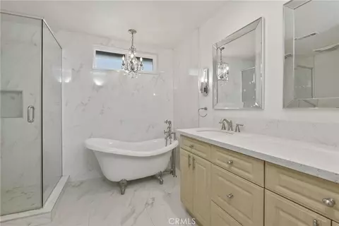 Bath - 6369 Nestle, Tarzana, CA 91335 photo 2 of 5
