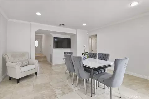 Dining - 6369 Nestle, Tarzana, CA 91335 photo 3 of 4