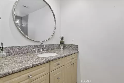 Bath - 6369 Nestle, Tarzana, CA 91335 photo 4 of 5