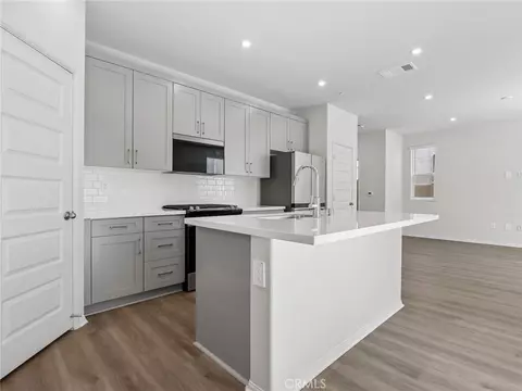 Kitchen - 40106 Campos Elegantes, Temecula, CA 92591 photo 3 of 3