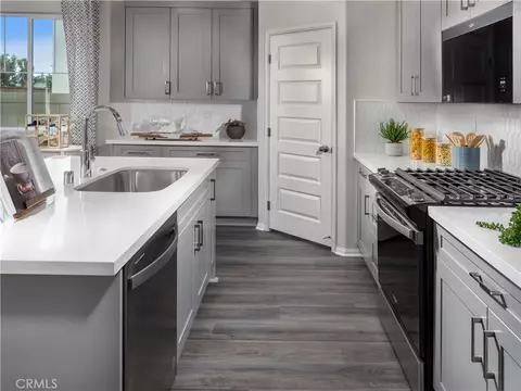 Kitchen - 40106 Campos Elegantes, Temecula, CA 92591 photo 2 of 2