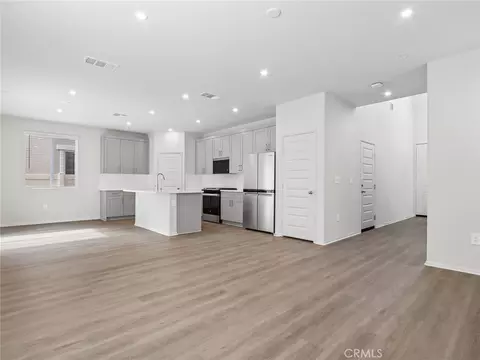 Living - 40106 Campos Elegantes, Temecula, CA 92591 photo 2 of 3