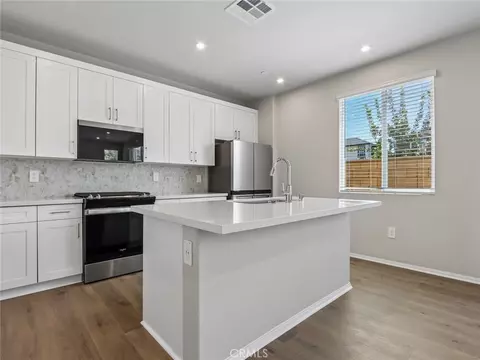Kitchen - 28309 Via Reserva, Temecula, CA 92591 photo 3 of 3