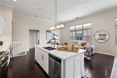 Kitchen - 47 Mayfair, Irvine, CA 92620 photo 3 of 4