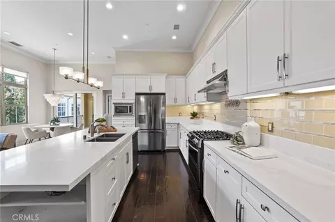 Kitchen - 47 Mayfair, Irvine, CA 92620 photo 3 of 4