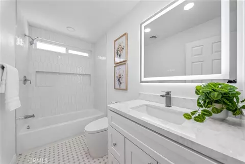 Bath - 1319 Las Lomas, Brea, CA 92821 photo 3 of 4