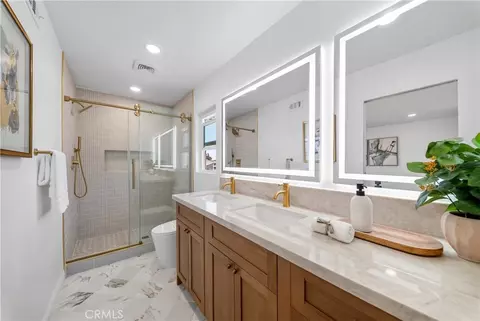 Bath - 1319 Las Lomas, Brea, CA 92821 photo 1 of 4