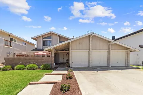 8472 Deepview Dr, Huntington Beach, CA 92646