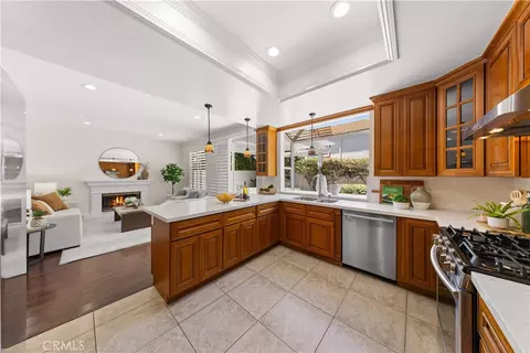 Kitchen - 9 Terraza, Irvine, CA 92614 photo 2 of 6
