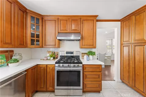 Kitchen - 9 Terraza, Irvine, CA 92614 photo 5 of 6
