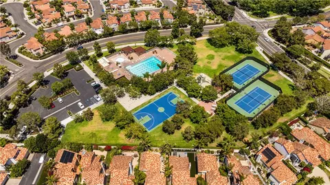 View/Area - 9 Terraza, Irvine, CA 92614 photo 7 of 13