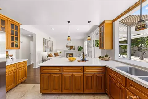 Kitchen - 9 Terraza, Irvine, CA 92614 photo 4 of 6
