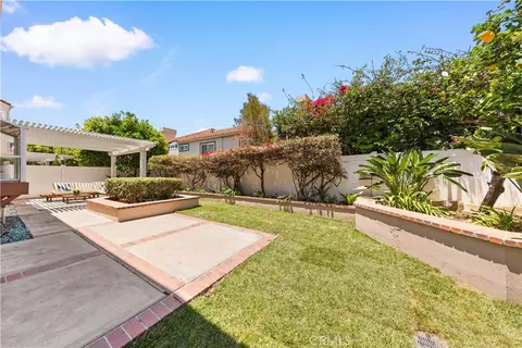 Exterior - 9 Terraza, Irvine, CA 92614 photo 8 of 13