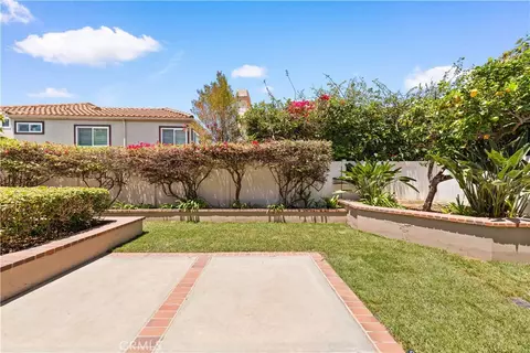 Exterior - 9 Terraza, Irvine, CA 92614 photo 9 of 13