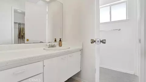 Bath - 5062 Berkeley, Westminster, CA 92683 photo 2 of 3